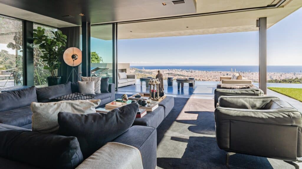 Luxury villa for sale in Vallvidriera 3