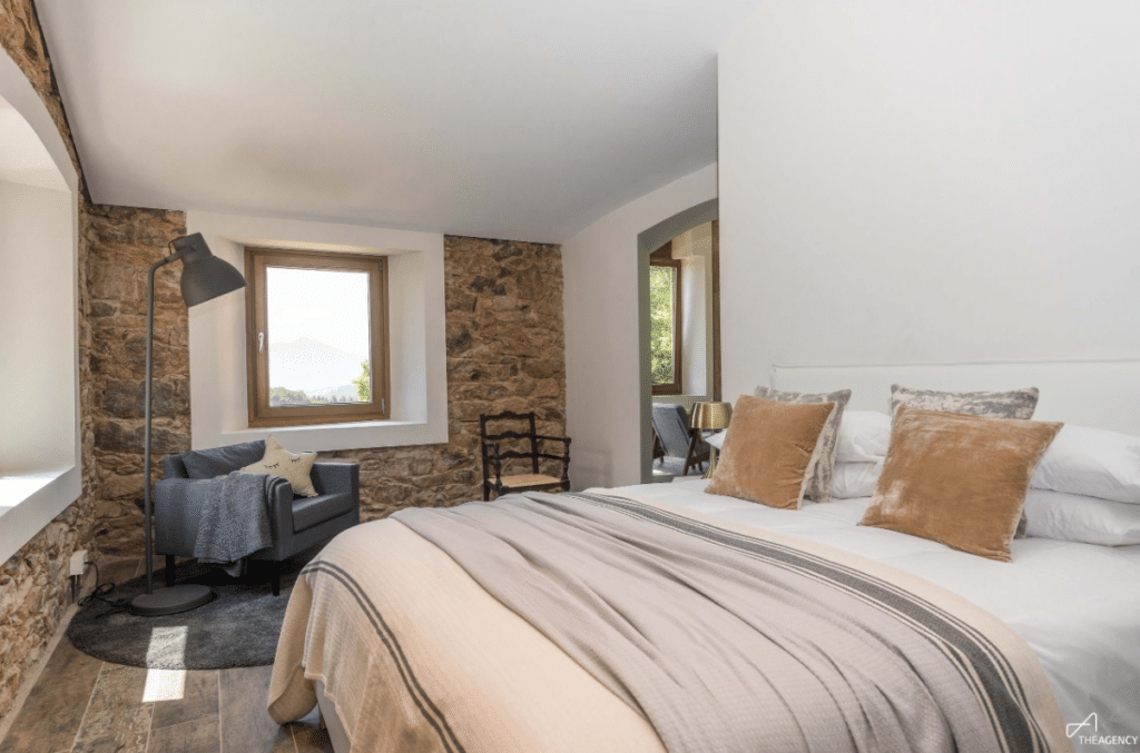 Modernista manor for sale in Girona